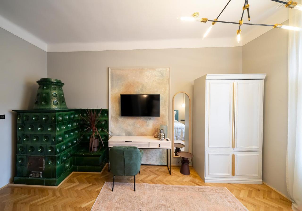 Отель Nest Дьёр Экстерьер фото