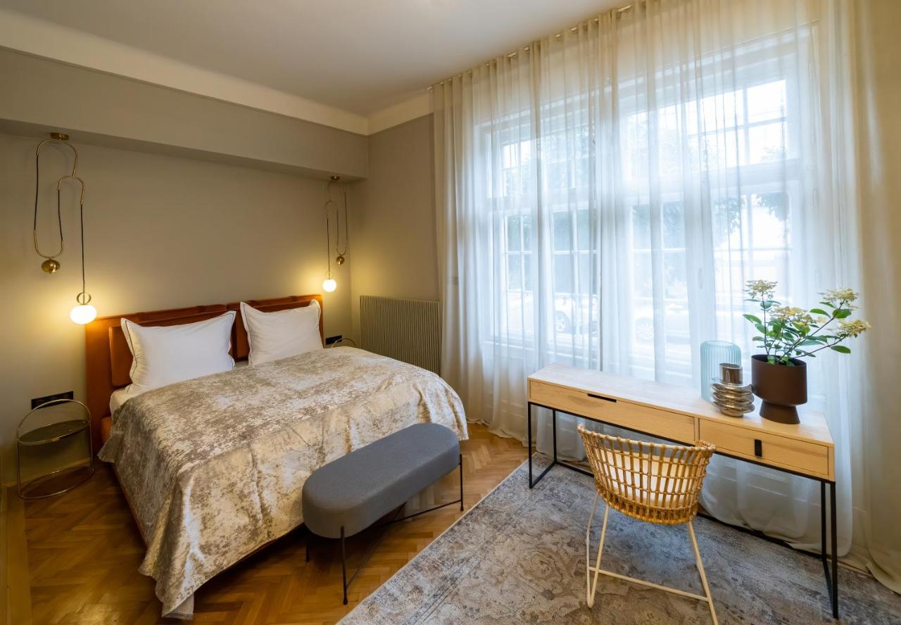 Отель Nest Дьёр Экстерьер фото
