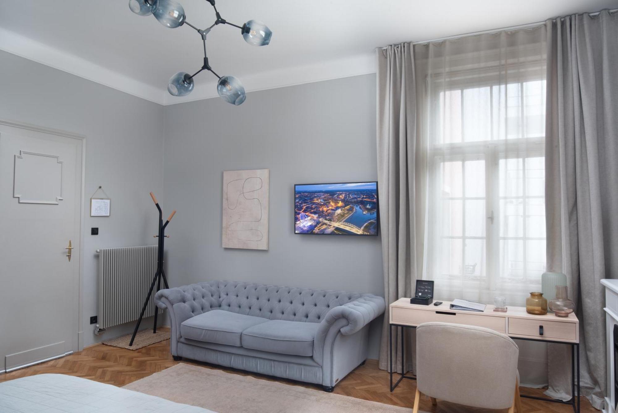 Отель Nest Дьёр Экстерьер фото